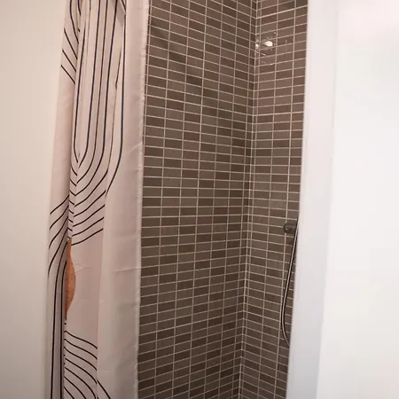 4 Proche Stade De France, Parking Et Balcon Sur Jardin Apartment
